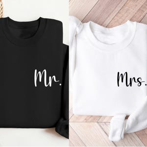 Custom Personalized Mr & Mrs Sweatshirt, Wedding Party Hoodie, Personalized Couple Anniversary Gifts, Matching Hoodies, Couples Sweatshirts