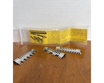 VTG Do-Whacker Razor 3 Pc Guards Salon Memorabilia Props Stylist Barber Bonika
