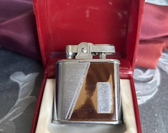 Encendedor Ronson Whirlwind VTg de la década de 1940 con inserto de carey cromado y estuche original