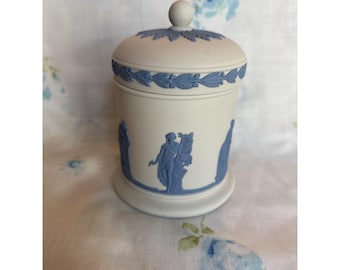 Vintage 1979 Wedgwood Reverse Jasper Blue on White Tobacco Jar Lid Neoclassical