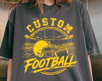 Camiseta personalizada con mascota de fútbol, camiseta vintage de estadio de fútbol Comfort Colors, camiseta con casco