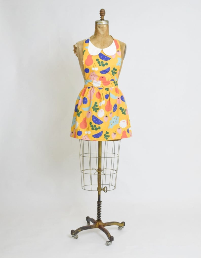 Retro Apron Yellow Fruits Print image 1