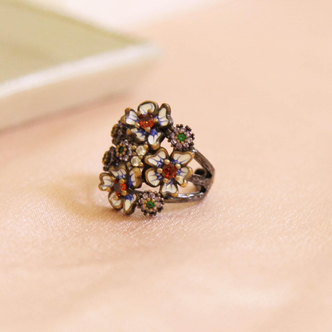 Blooming Flower Cluster Ring | Elegant Floral Statement Ring | Garden ...