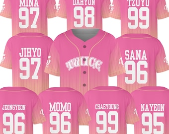 Esta é uma camisa de beisebol unissex do TWICE, camisa personalizada do TWICE, camisa de K-pop, camisa da turnê mundial "Ready to Be" do TWICE, presente de merchandising da turnê do TWICE.