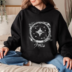 T-shirt Stray Kids 8e anniversaire, chemise Stray Kids, tournée mondiale Stray Kids DominATE, produits dérivés Kpop Stray Kids, cadeau Skz pour rester Stray Kids image 5