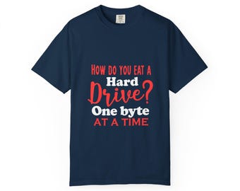 Camiseta de byte de disco duro / Regalo con juego de palabras sobre computadoras / Humor tecnológico / Camiseta profesional de TI