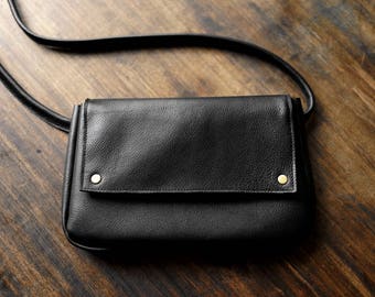 FOKS FORM Belt Bag 01, leather fanny pack, leather clutch, purse, hip pouch, flat belt bag, travel bag, festival bag, structured bag