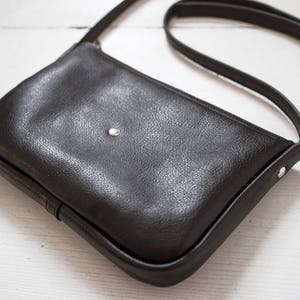 FOKS FORM Mi Bag 011, black leather shoulder bag, messenger bag, small crossbody bag, every day bag, black leather crossbody bag, leather image 4