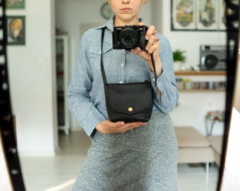Black Leather Crossbody Bag: Small Structured Shoulder Bag