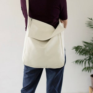 FOKS FORM Tote Bag 02, Minimal leather tote bag, handbag, shoulder bag, everyday bag, stuctured bag, shoulder bag, white leather bag image 3