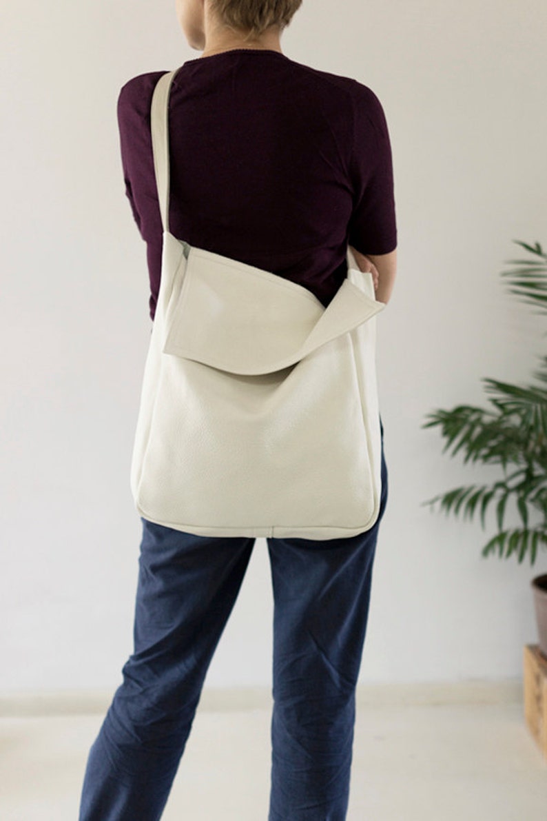 FOKS FORM Tote Bag 02, Minimal leather tote bag, handbag, shoulder bag, everyday bag, stuctured bag, shoulder bag, white leather bag image 3