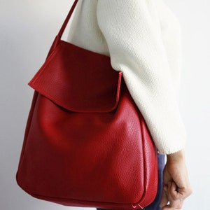 FOKS FORM Tote Bag 05, Minimalistische Ledertasche, Handtasche, Schultertasche, Alltagstasche, strukturiertes Leder
