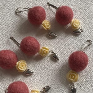 Rose Car Essential Oil Diffuser with Felt Wool Ball, Rose Bead, Heart Metal Charm, Clip-On Hanging Freshener for Rearview Mirror