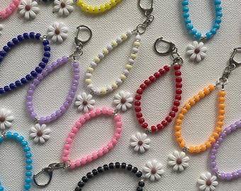 Beaded Daisy Keychain: Candy Bead Bag Charm, Kawaii Key Ring