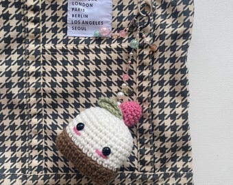 Crochet Cheesecake Bag Charm: Kawaii Keychain with Glass Beads
