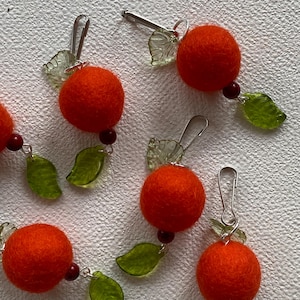 Tangerine Car Essential Oil Diffuser with Felt Wool Ball, Leaf Charm, Red Quartz Beads, Clip-On Hanging Freshener for Rearview Mirror