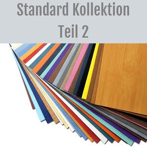Könnte beinhalten: Eine Sammlung von 30 verschiedenen Lederproben in Farben wie Braun, Blau, Rot, Gelb und Grün. Die Proben sind fächerförmig angeordnet, wobei die größte Probe oben und die kleinste unten liegt. Der Text "Standard Kollektion Teil 2" ist oben im Bild sichtbar.