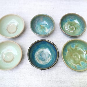 Small Green Ceramic Ring Dish, Pottery Jewelry Dish, Small Pottery Ring Dish, Small Pottery Dish, Green Pottery Dish