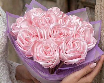 Handmade Satinband Rosenstrauss | Ewiges Blumengeschenk