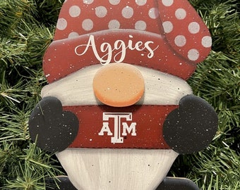 2473 ATM Aggie Gnome wall decor