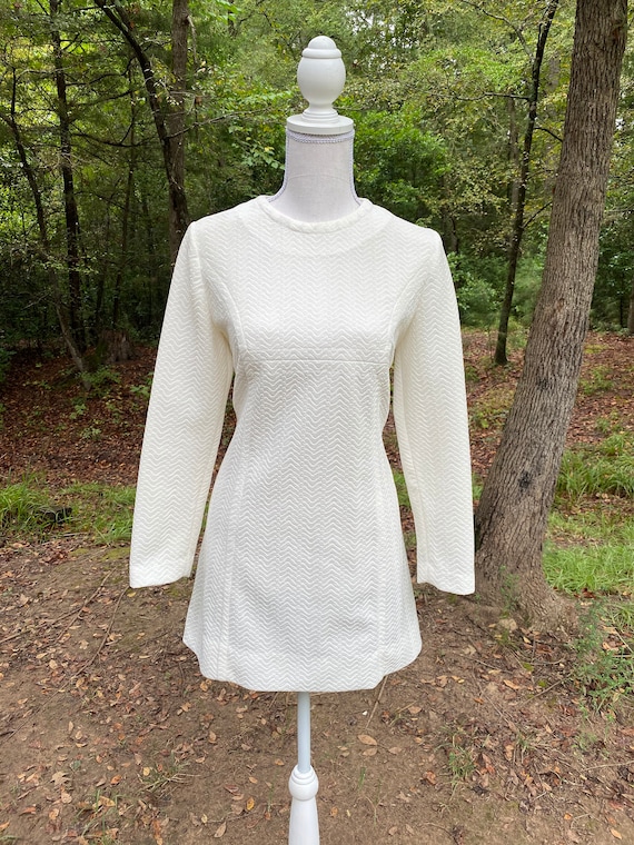 MOD white 70s MINI aline Twiggy dress