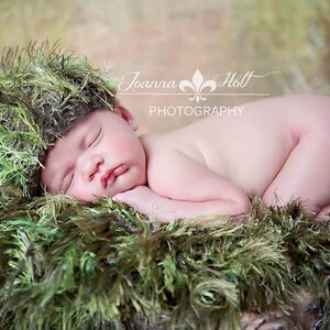 Grass Prop Mossy Baby Blanket Photo Prop. Green 'Grass' Outdoor Look Infant Newborn Photography Prop image 7