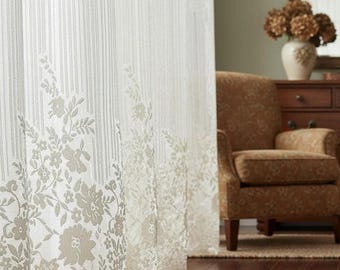 Cortinas blancas transparentes personalizadas: jacquard floral con encaje a rayas y ribete festoneado.