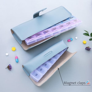 Op maat gegraveerd pillendoosje van leer – 7 dagen per week medicijnopberger – cadeau voor mama, papa, oma of opa – gepersonaliseerde pillenhouder
