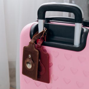 Personalized Leather Luggage Tag with AirTag Holder – Travel Accessory for Lost Bag Prevention, Custom Bag Tag Gift