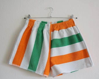 S / M - Handgemachte Upcycled Handtuch Shorts - Reworked Orange und Grün gestreifte Handtuch Shorts