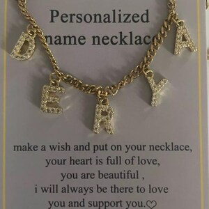 Collar de acero inoxidable personalizado para mujer: nombre con letra inicial, regalo de cumpleaños, Día de la Madre, regalo elegante y moderno.