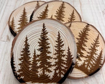 Paquete de 4 posavasos rústicos Treeline grabados con láser, posavasos para whisky, posavasos para bebidas, posavasos para cerveza, hechos a mano.