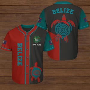Camiseta de béisbol personalizada de Belice, roja, verde azulado y negra, con botones. Diseño con espiral de tortuga, mangas con la bandera, escudo de armas, nombre personalizable. Regalo unisex para aficionados.