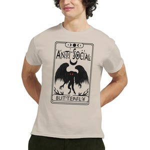 T-shirt carte de tarot homme-papillon - T-shirt antisocial papillon cryptide - Monster Merch Point Pleasant