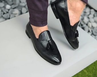 Handgefertigte schwarze Leder Quaste Loafers: Herren Slip-On Abendschuhe