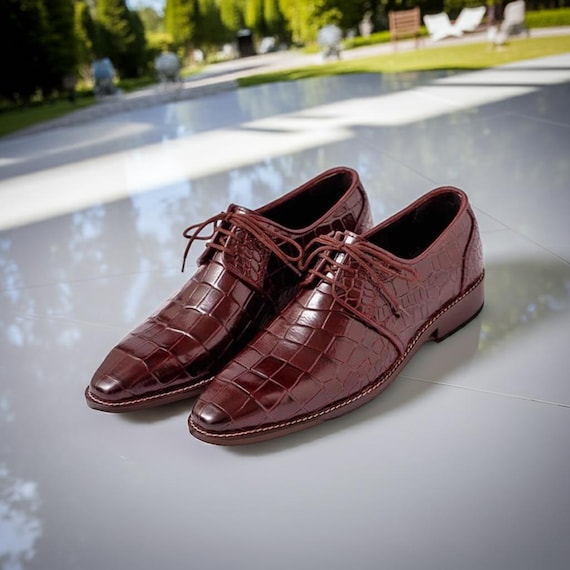 Burgundy Crocodile Embossed Derby Shoes: Men display picture 3