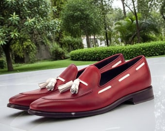 Mocasines de cuero rojo con borlas: zapatos de boda para hombre hechos a mano