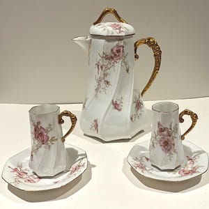 Porcelain chocolate pot, cups and saucers set - Limoges France