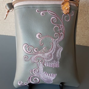 Embroidered Vinyl Purse - Swirly Skull