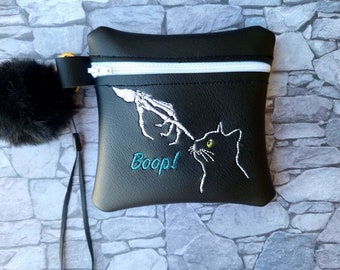 Kitty Boop - Embroidered vinyl purse