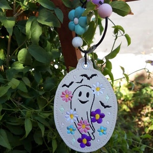 Embroidered ghost oval bag tag image 3