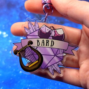 Llavero acrílico de clase de Bardo D&D - Accesorios inspirados en Dungeons and Dragons