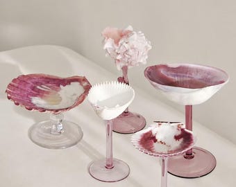 Romantic seashell martini glass, pink bachelorette party glass, seashell wine glass, wedding bridesmaid gift