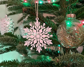 Conjunto de 10 Flocos de Neve de Natal – Enfeites Festivos Detalhados | Decorações de Inverno para Árvore de Natal ou Casa | Decoração de Árvore com Flocos de Neve