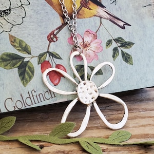 Boho Silver Flower Necklace, Long Silver Flower Pendant Necklace, Daisy Pendant, Stainless Steel Silver Chain