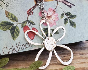 Boho Silver Flower Necklace, Long Silver Flower Pendant Necklace, Daisy Pendant, Stainless Steel Silver Chain
