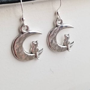 Cat on Moon Charm Earrings, Silver Cat Dangle Earrings, Dreamy Cat Earrings, Leverback Earrings, Cat lover Earrings, Crescent Moon and Cat