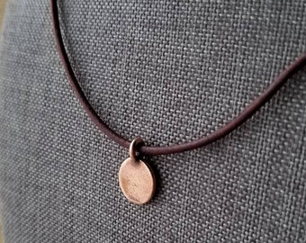 Minimal Copper Disc Leather Necklace, Leather Choker, Short Leather and Copper Necklace, Minimal Antiqued Copper Disc Necklace, stacking