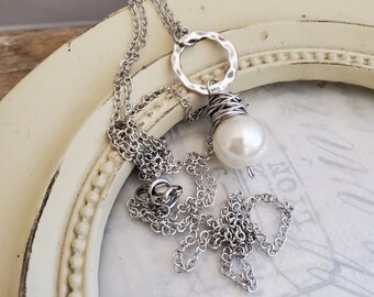 Boho White Pearl Pendant Necklace, Wire Wrap Jewelry, Pearl
