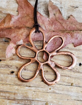 Collana Boho Artigianale A Doppio Strato Con Ciondolo Croce E Perline Colorate – Regolabile, Lunghezza 35,5 Cm – Unisex